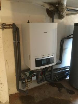 IVT AIR X 90 + AIRBOX E 50 - 90 + zásobník 200 l